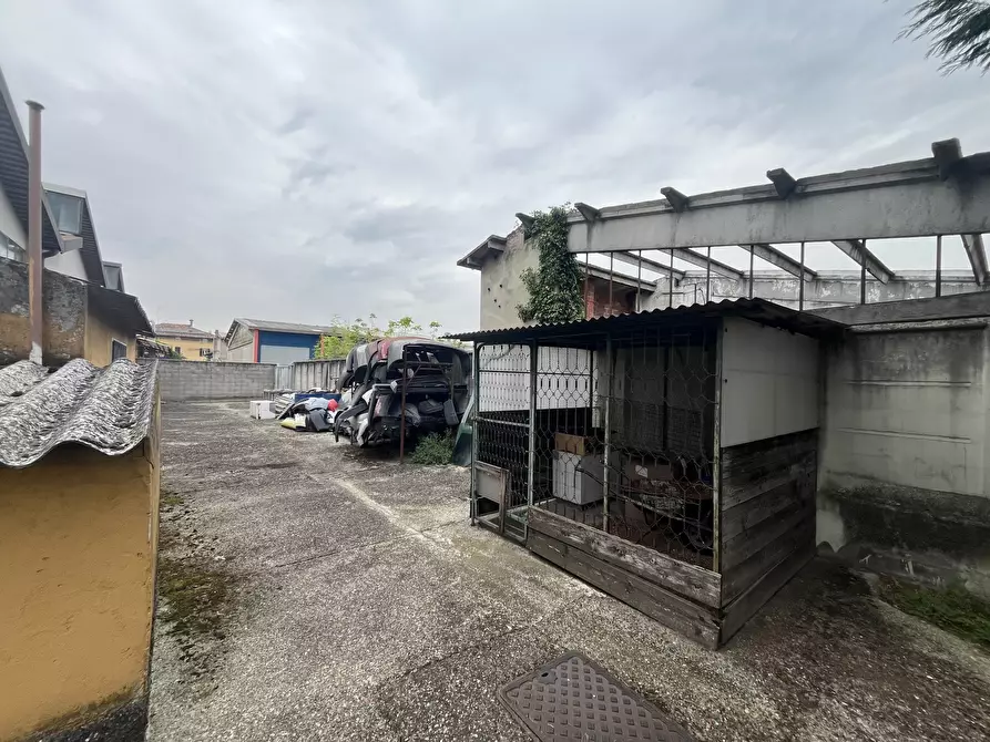 Immagine 9 di Capannone industriale in vendita  in Via Selvagreca 45 a Lodi