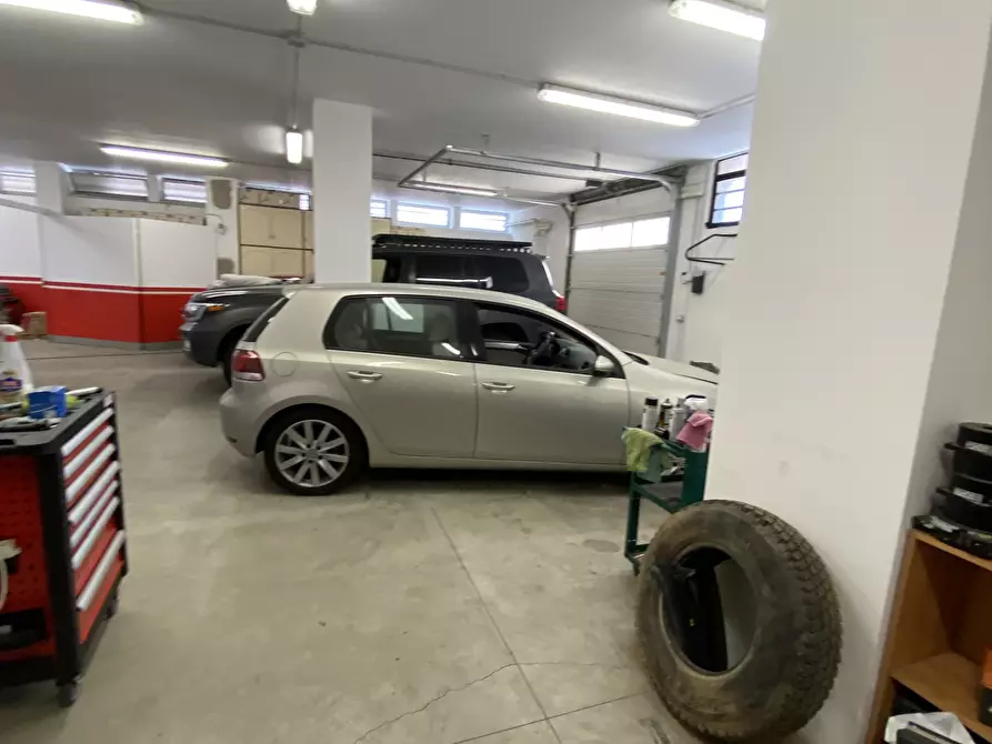 Immagine 9 di Magazzino in vendita  in Viale Rimembranze 36 a Lodi