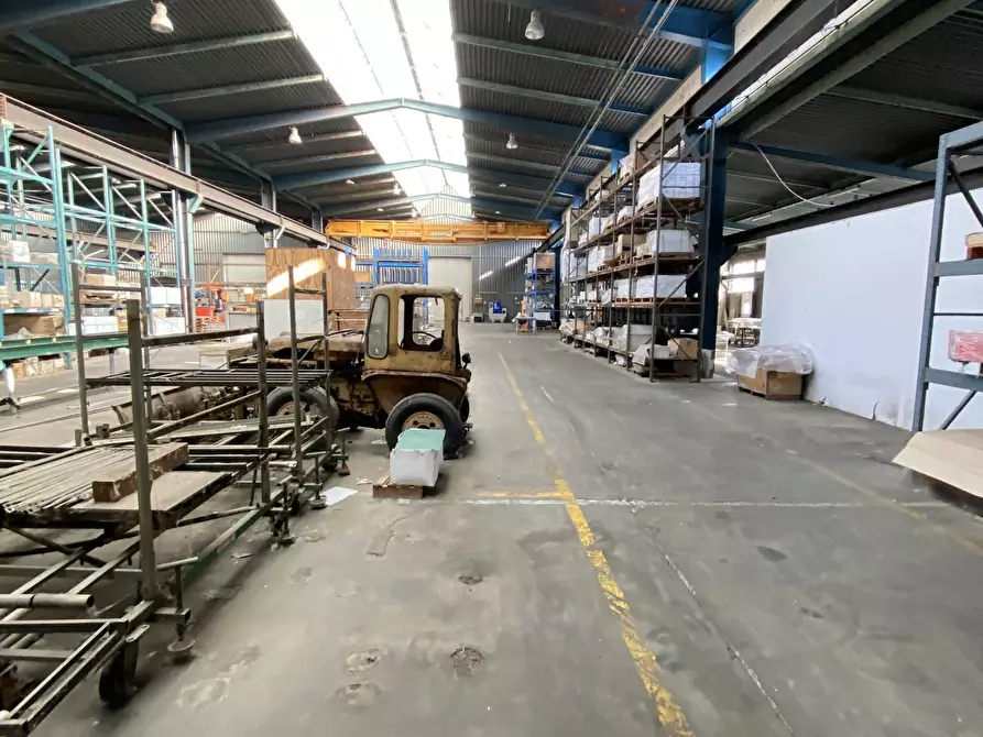 Immagine 5 di Capannone industriale in vendita  in Via delle Industrie a Guardamiglio