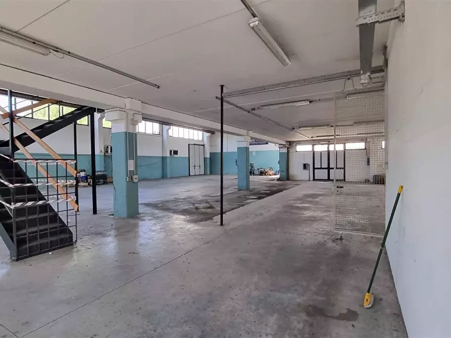 Immagine 3 di Capannone industriale in vendita  in Via G. Curioni 4 a Galgagnano