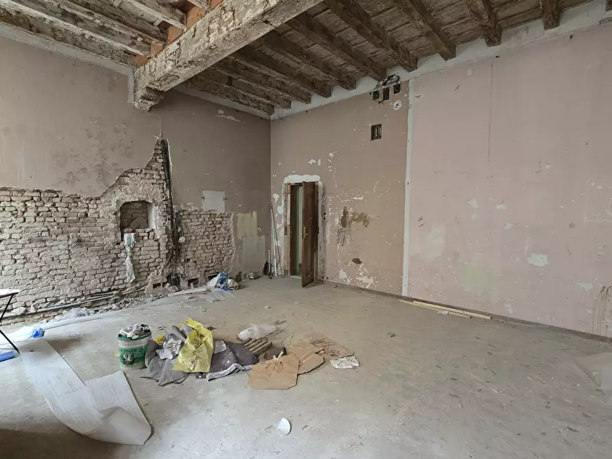 Immagine 5 di Capannone industriale in vendita  in Via F.lli Bandiera 4 a Mantova