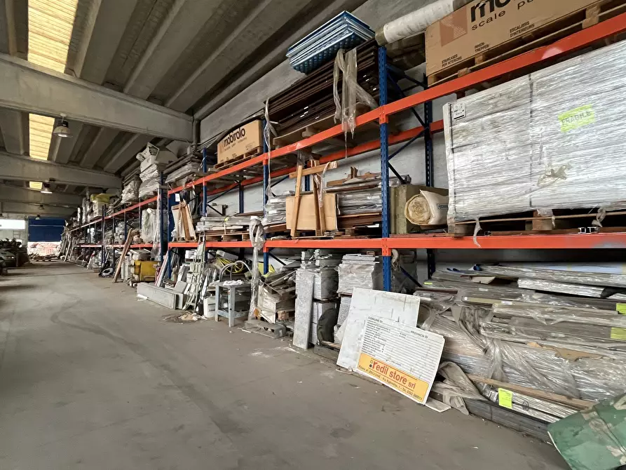 Immagine 6 di Capannone industriale in vendita  in Loc. Prado - Strada Paiola a Cura Carpignano