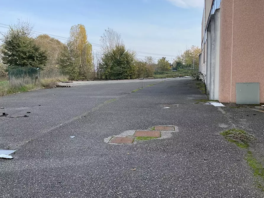 Immagine 9 di Capannone industriale in vendita  in Via Roma 2 a Guardamiglio