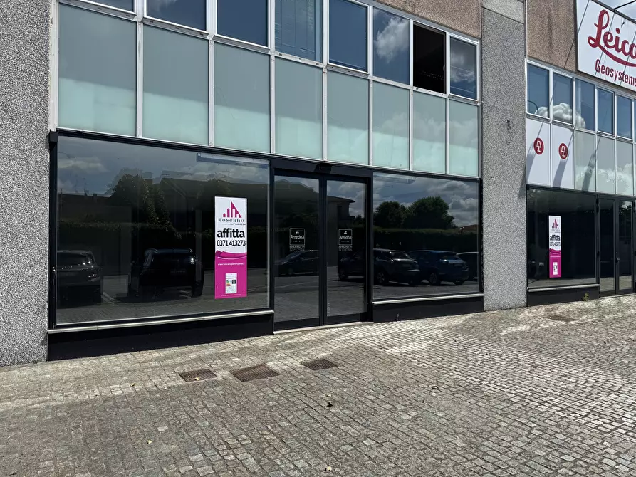 Immagine 8 di Locale commerciale in vendita  in Via Codognino 12 a Cornegliano Laudense