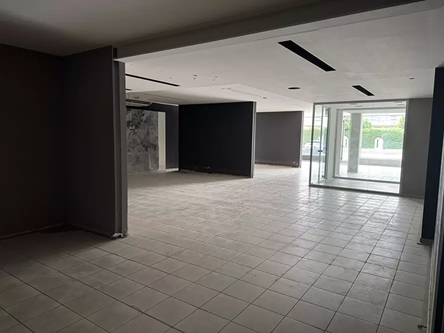 Immagine 16 di Locale commerciale in affitto  in via Codognino 12 a Cornegliano Laudense