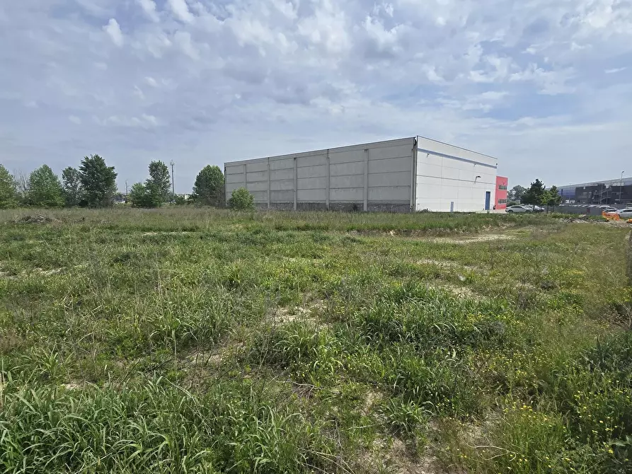 Immagine 8 di Terreno industriale in vendita  in Strada Provinciale 123 123 a Villanterio
