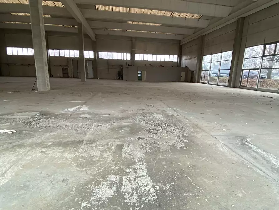 Immagine 2 di Capannone industriale in vendita  in Via Roma 2 a Guardamiglio