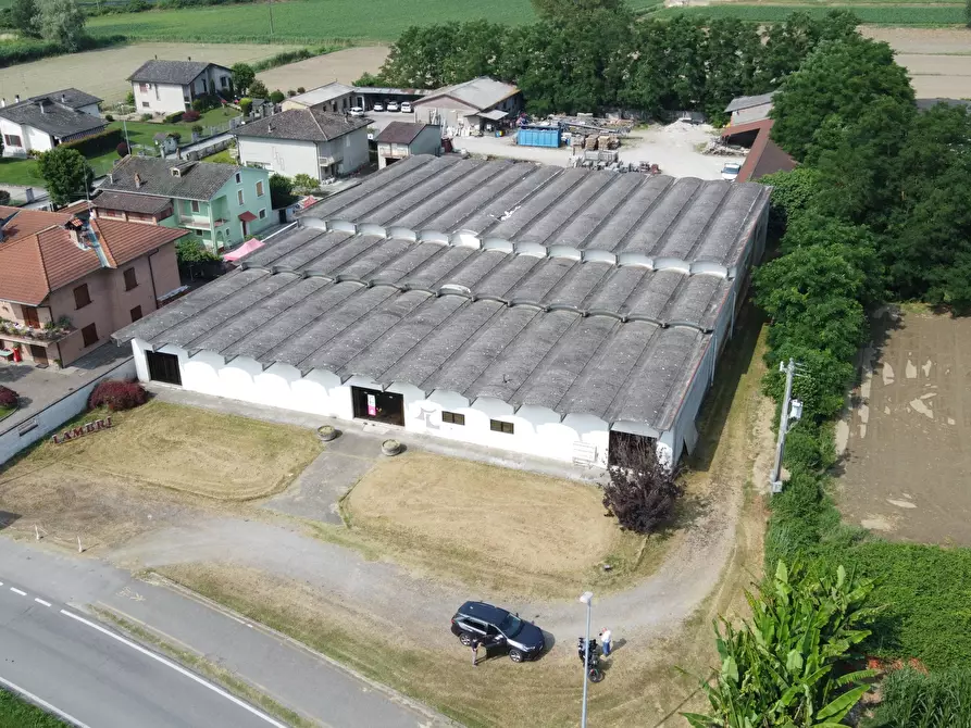 Immagine 2 di Capannone industriale in vendita  a Caselle Landi