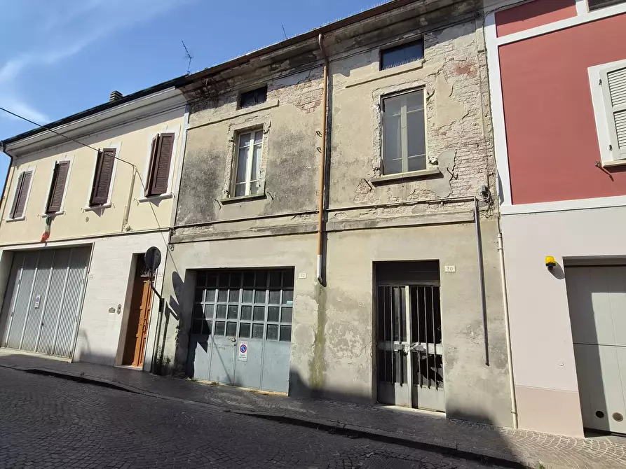 Immagine 1 di Villa in vendita  in Via Guglielmo Marconi 32 a Casalmaggiore