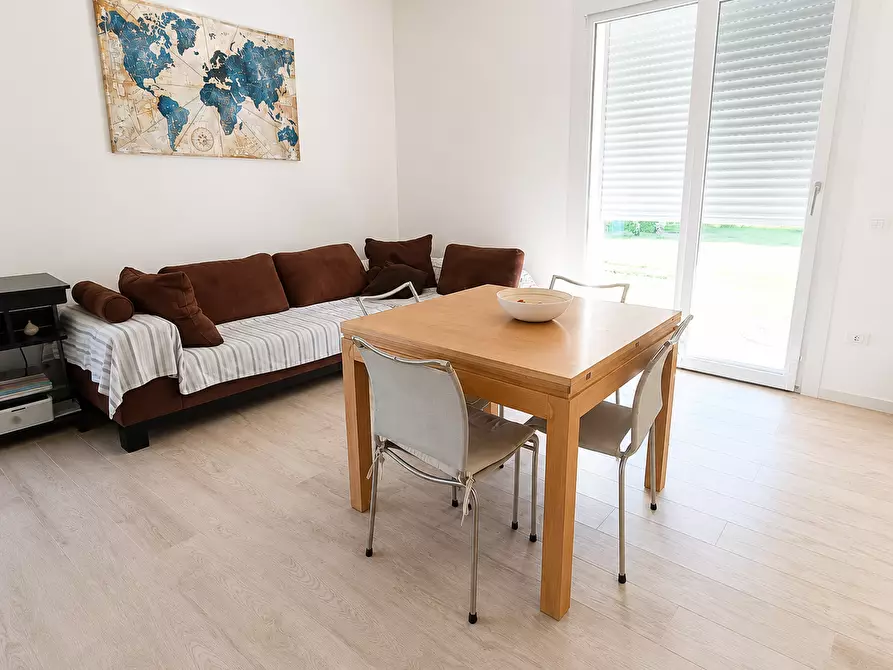Immagine 9 di Casa indipendente in vendita  a Rovigo