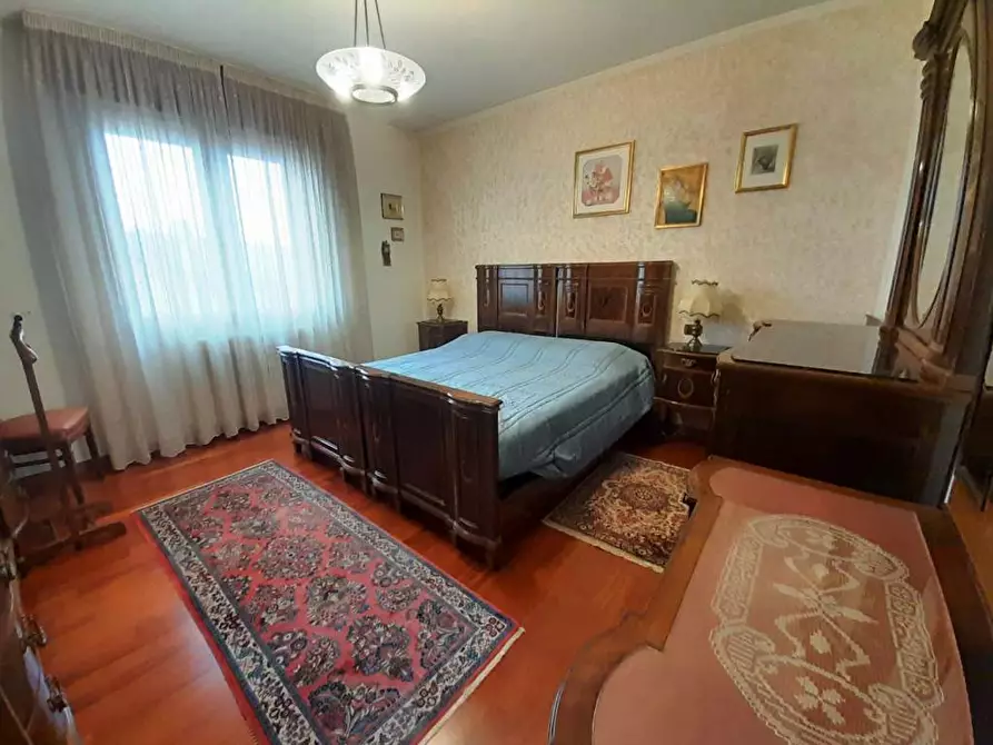 Immagine 12 di Appartamento in vendita  a Rovigo