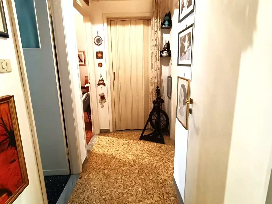 Immagine 11 di Appartamento in vendita  a Rovigo