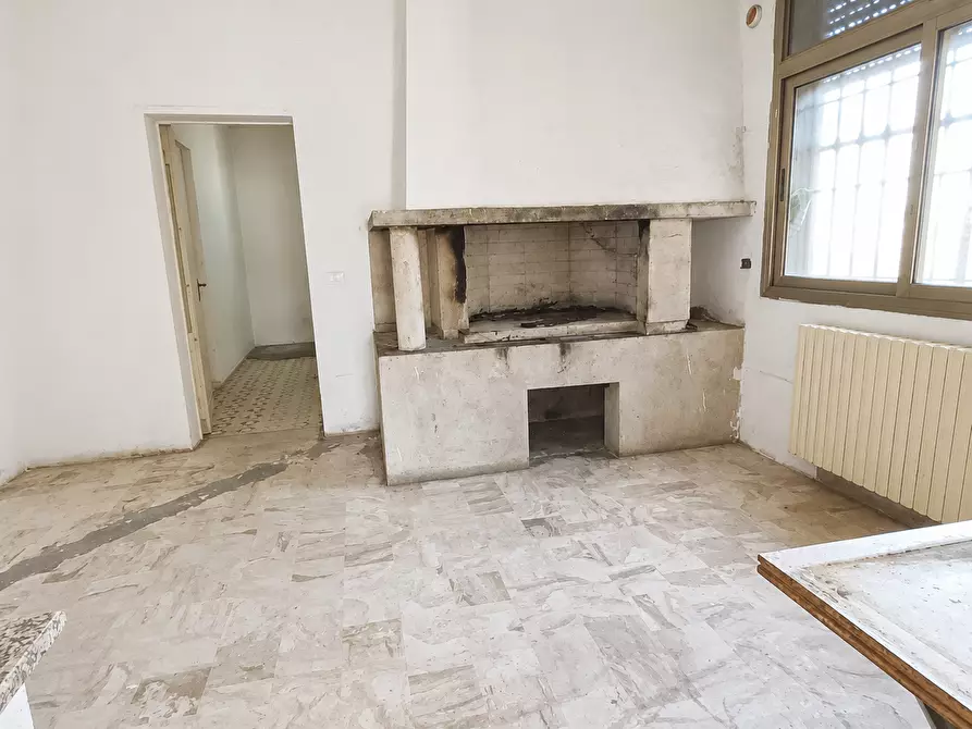 Immagine 4 di Palazzo in vendita  in Via O. Munerati 141 a Rovigo