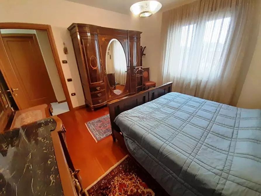 Immagine 13 di Appartamento in vendita  a Rovigo