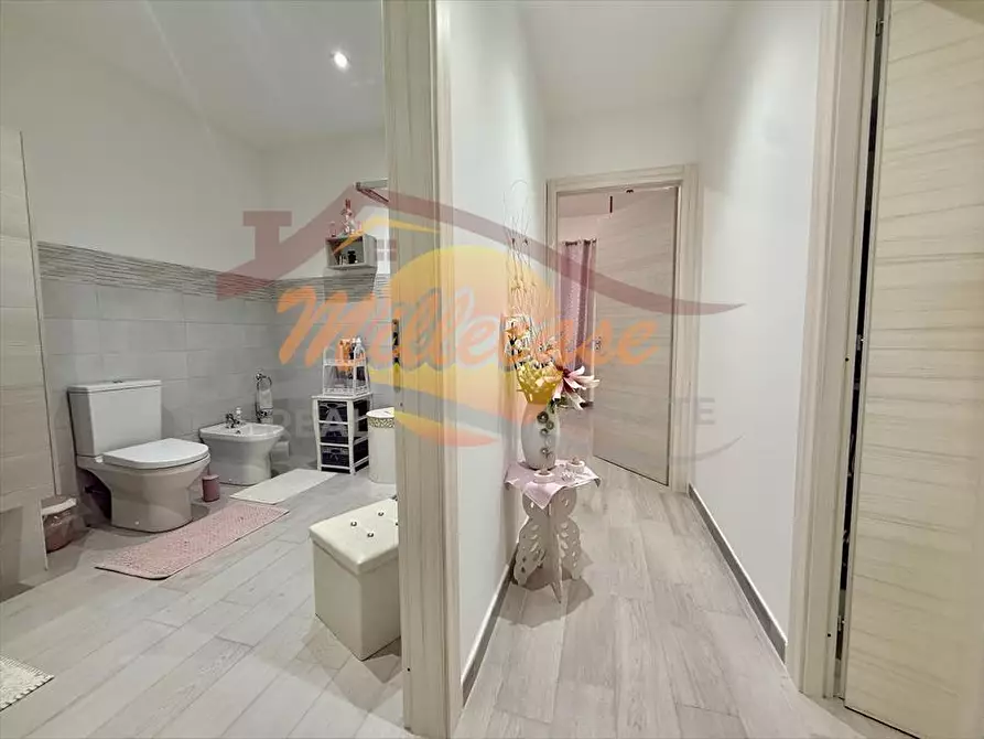 Immagine 11 di Trilocale in vendita  in Via Santi Amato a Siracusa