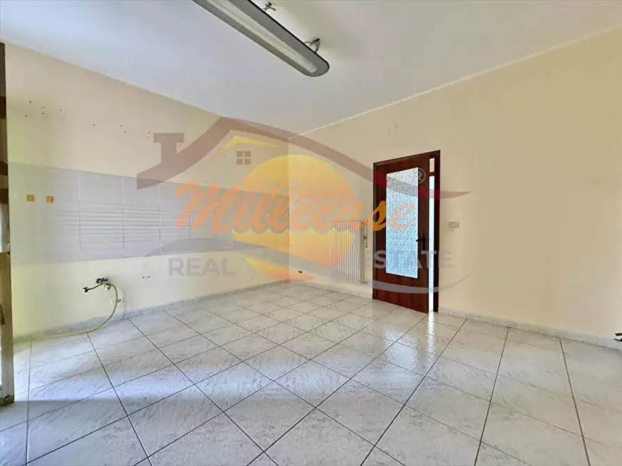 Immagine 10 di Pentalocale in vendita  in Via Avola a Siracusa