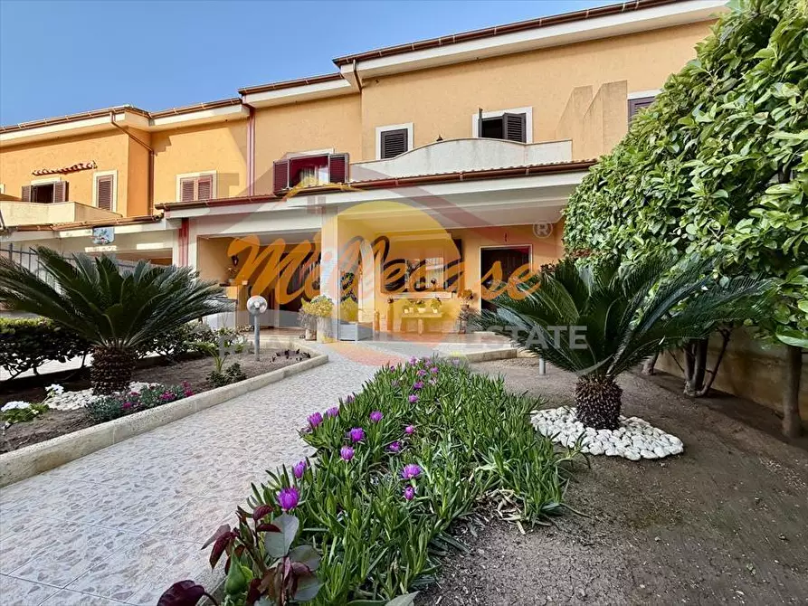 Immagine 15 di Villetta a schiera in vendita  in Via Salvatore Monteforte a Siracusa