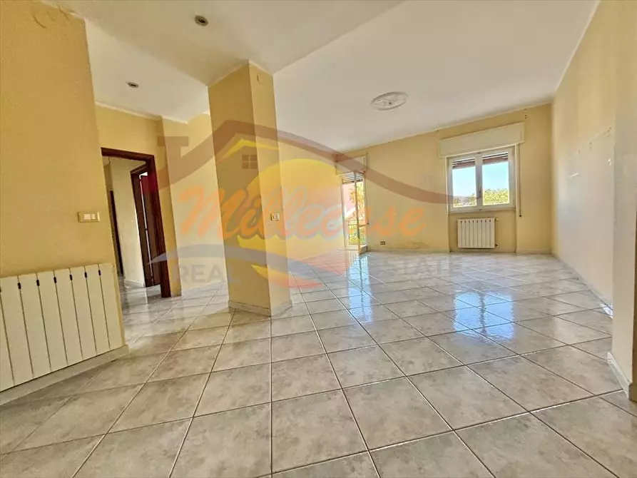 Immagine 22 di Pentalocale in vendita  in Via Avola a Siracusa