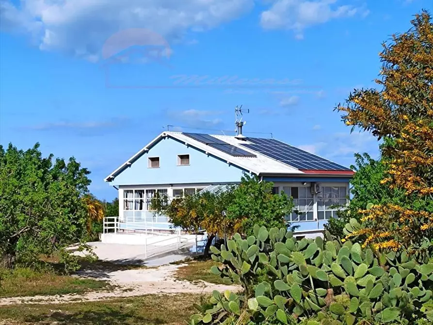 Immagine 24 di Villa in vendita  in Via Brancati a Melilli