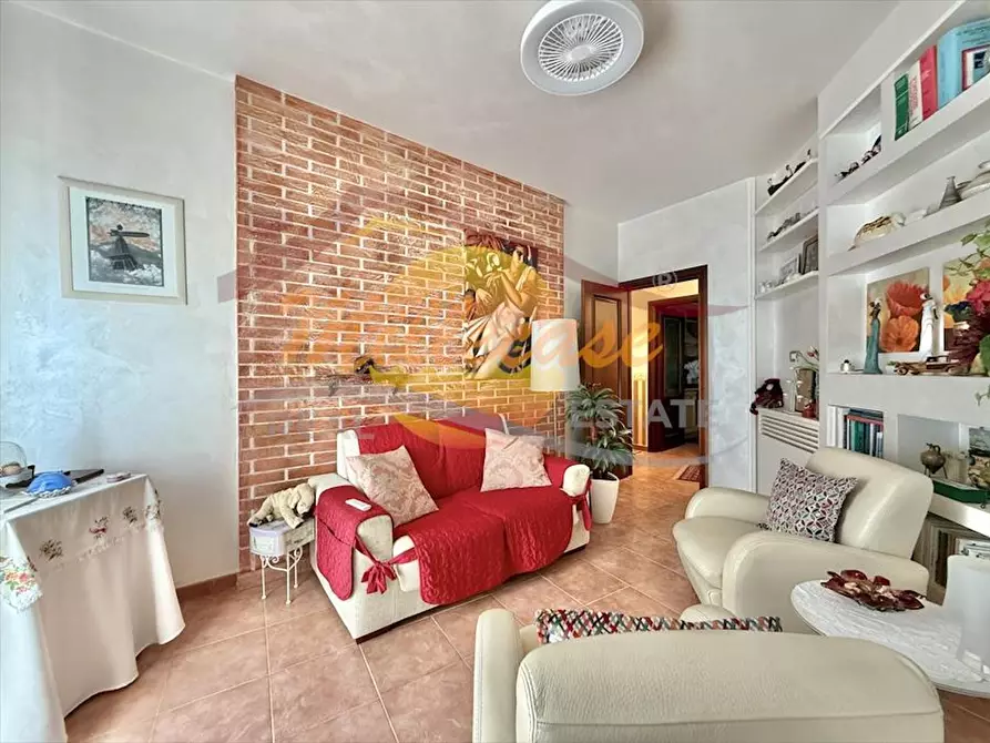 Immagine 11 di Pentalocale in vendita  in Via Filisto a Siracusa