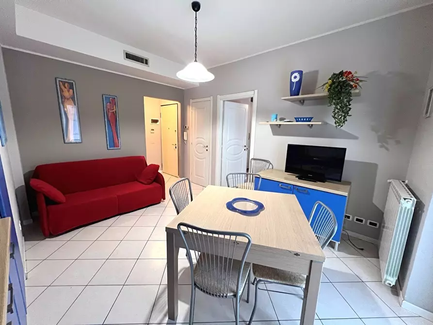 Immagine 22 di Bilocale in affitto  in Via Lungofiume 12 a San Bartolomeo Al Mare