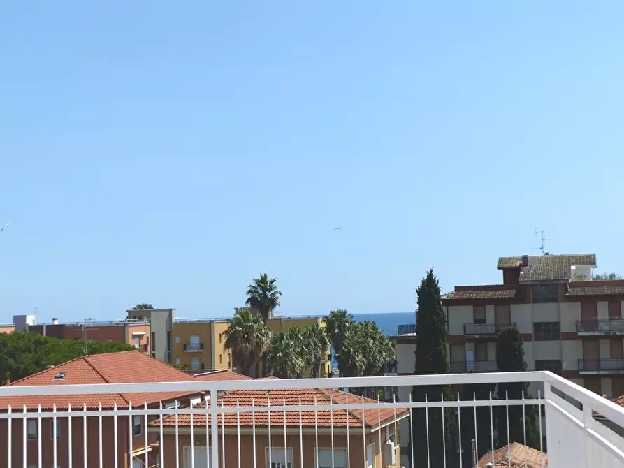 Immagine 14 di Bilocale in vendita  in Via Aurelia 82 a San Bartolomeo Al Mare