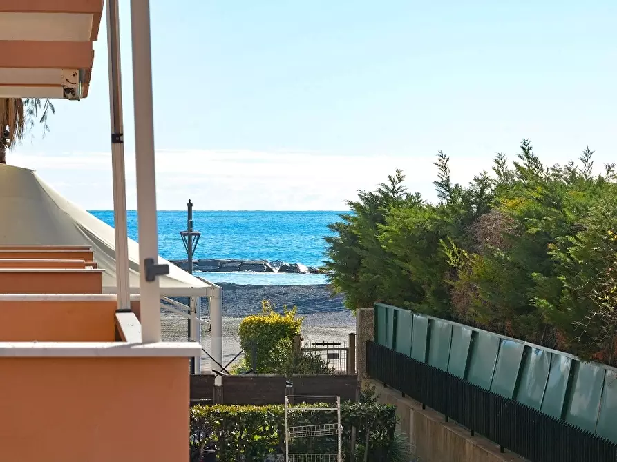 Immagine 4 di Bilocale in vendita  in Largo Parodi 1 a San Bartolomeo Al Mare