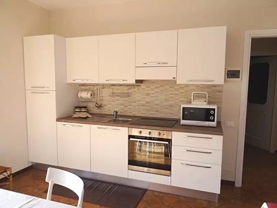 Immagine 32 di Trilocale in affitto  in Via Aurelia 57 a San Bartolomeo Al Mare