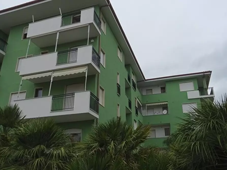 Immagine 57 di Trilocale in affitto  in Via Aurelia 57 a San Bartolomeo Al Mare