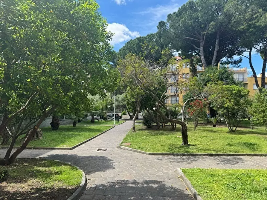 Immagine 41 di Trilocale in affitto  a San Bartolomeo Al Mare