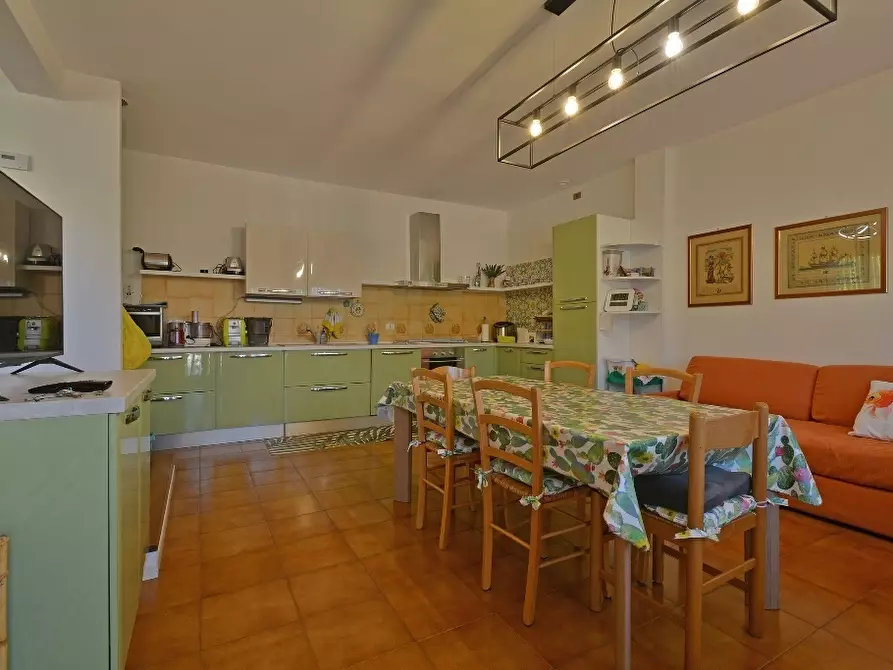 Immagine 14 di Quadrilocale in vendita  in Piazza Sant'Anna 1 a San Bartolomeo Al Mare