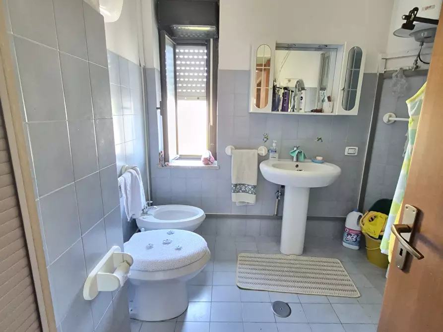 Immagine 9 di Trilocale in vendita  in Via Rinaldo Miceli 10 a Lamezia Terme