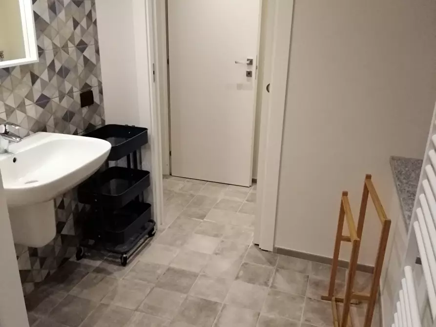 Immagine 19 di Trilocale in affitto  in STRADA COMUNALE DI MIRAFIORI 31 a Torino