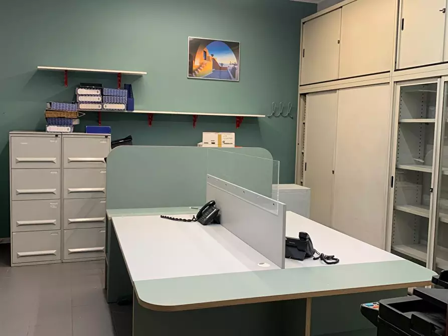Immagine 9 di Ufficio in affitto  a Torino