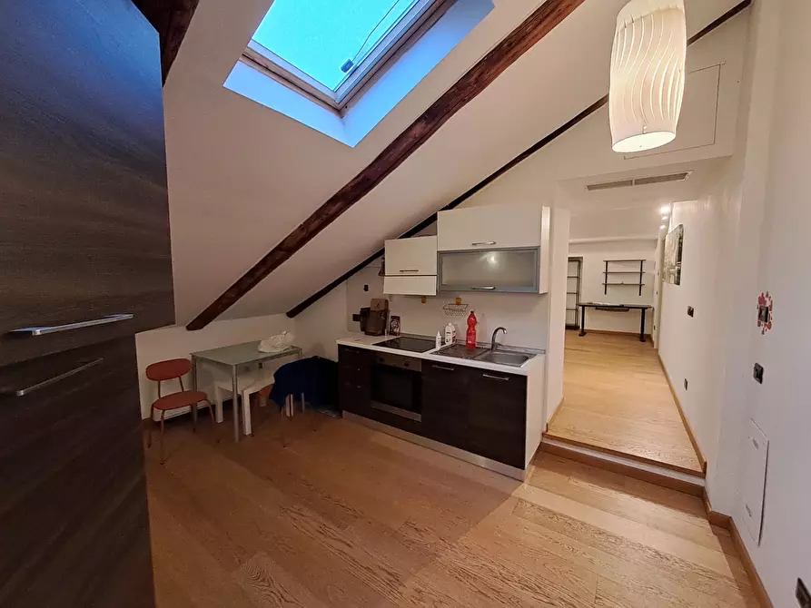 Immagine 8 di Trilocale in vendita  in VIA CONTE VERDE 1 a Torino