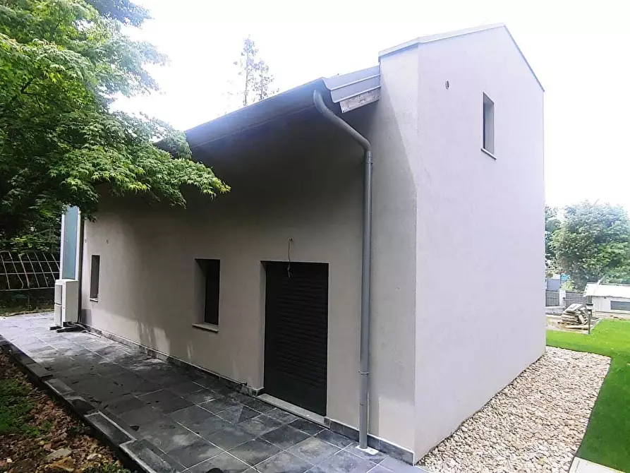 Immagine 2 di Casa indipendente in affitto  a Torino