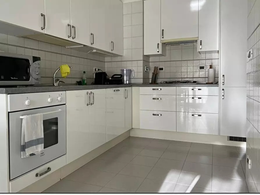 Immagine 10 di Pentalocale in affitto  a Torino