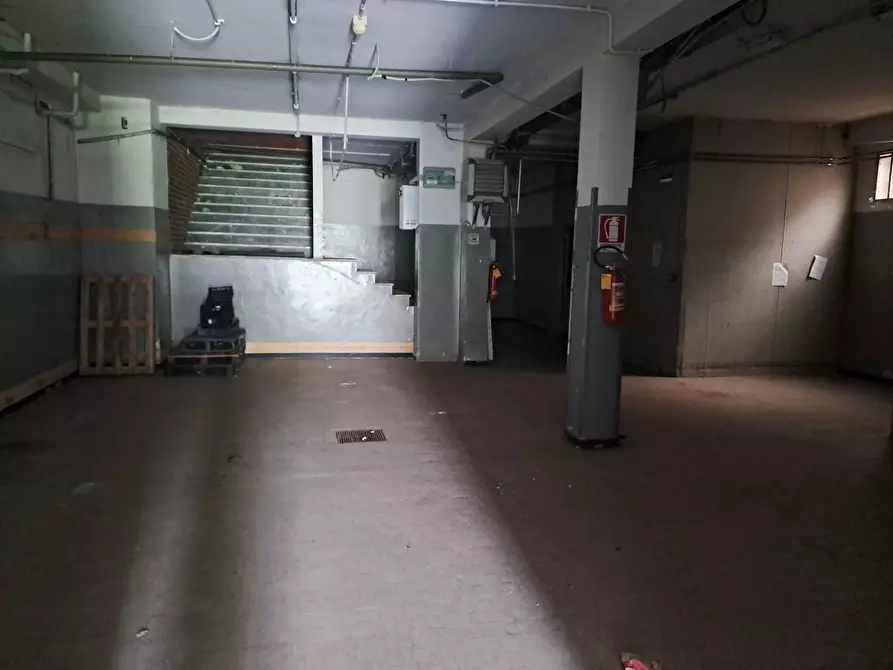 Immagine 10 di Locale commerciale in affitto  in VIA GARIBALDI 2 a Alpignano