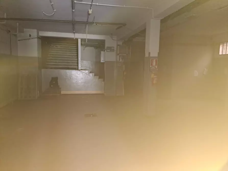 Immagine 8 di Locale commerciale in affitto  in VIA GARIBALDI 2 a Alpignano