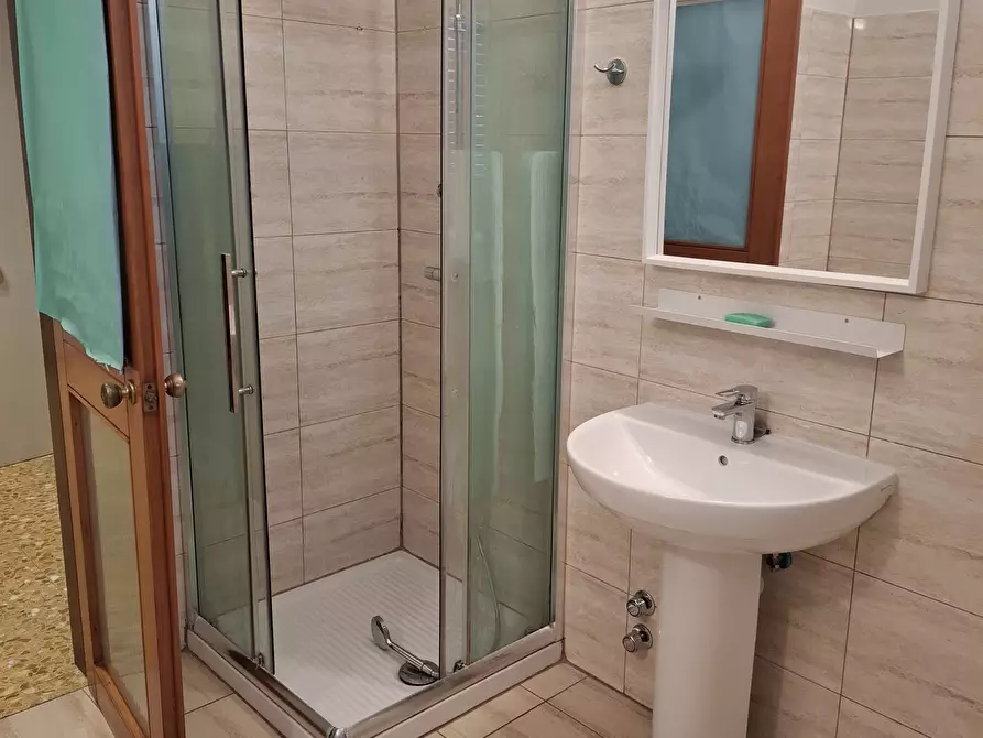 Immagine 14 di Pentalocale in affitto  in VIA RIBET 5 a Torino