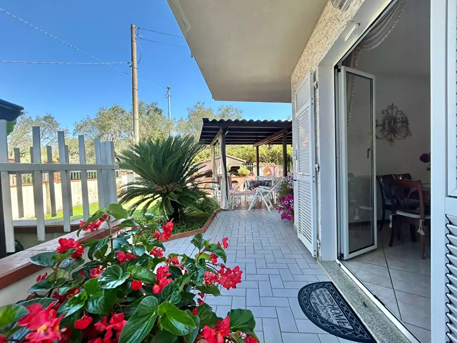 Immagine 15 di Pentalocale in vendita  a Fosdinovo