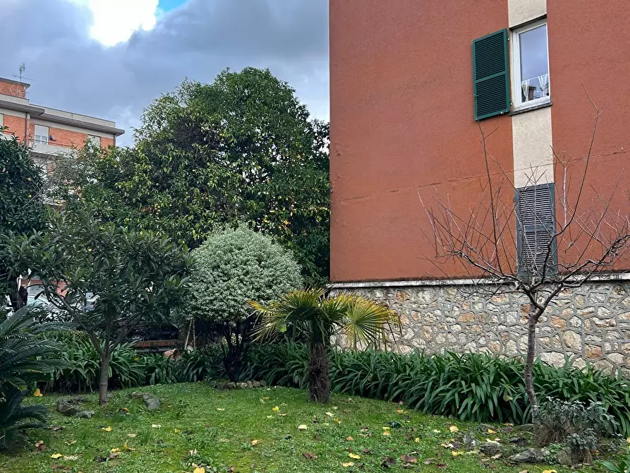 Immagine 23 di Quadrilocale in vendita  a Sarzana