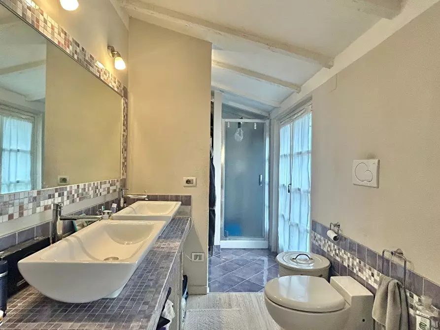 Immagine 18 di Terratetto in vendita  a Sarzana