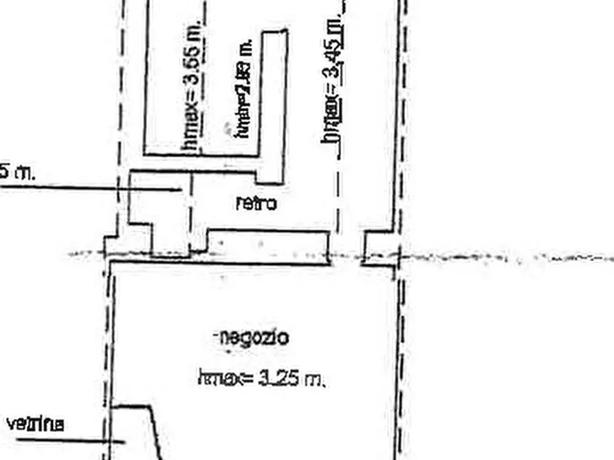 Immagine 1 di Locale commerciale in affitto  a Sarzana