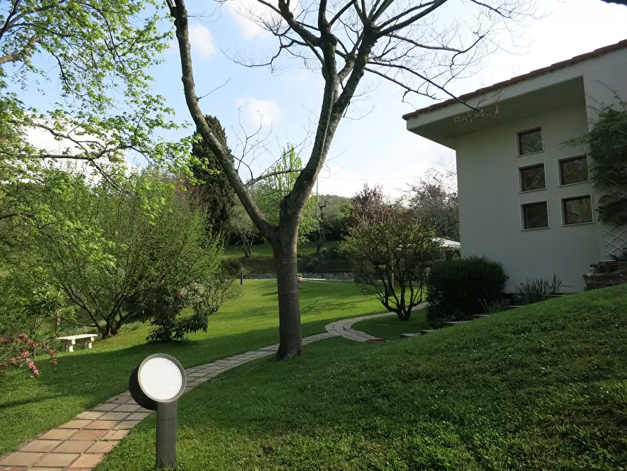Immagine 28 di Villa in vendita  a Sarzana