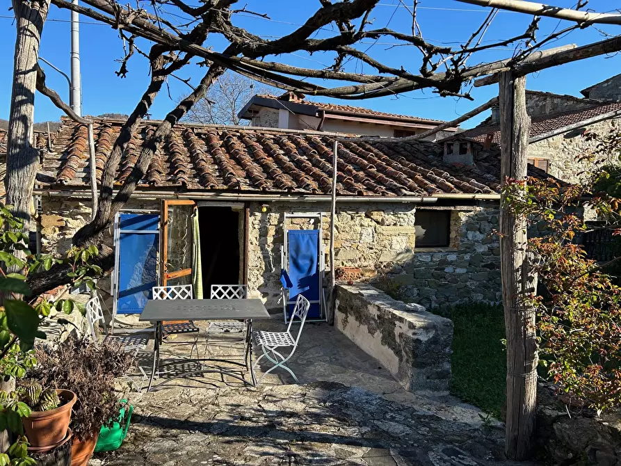 Immagine 1 di Casa indipendente in vendita  in Località Luscignano 18 a Casola In Lunigiana