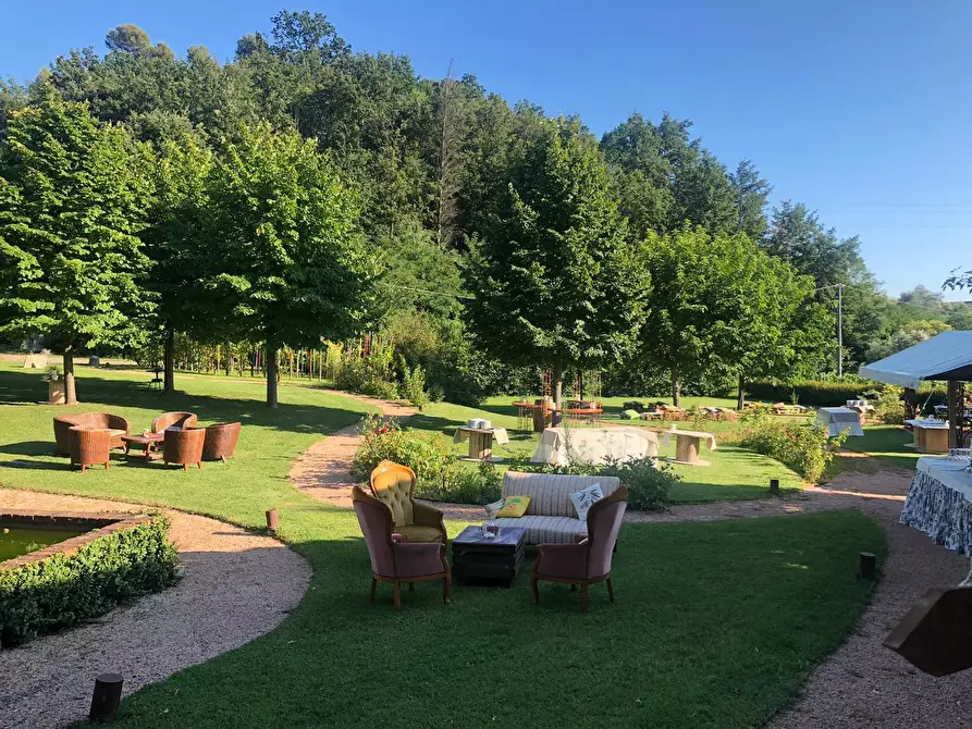 Immagine 11 di Agriturismo in vendita  a Castelnuovo Magra