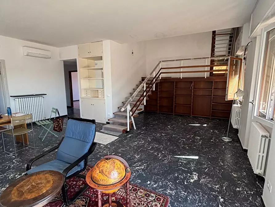 Immagine 25 di Attico in affitto  a Sarzana