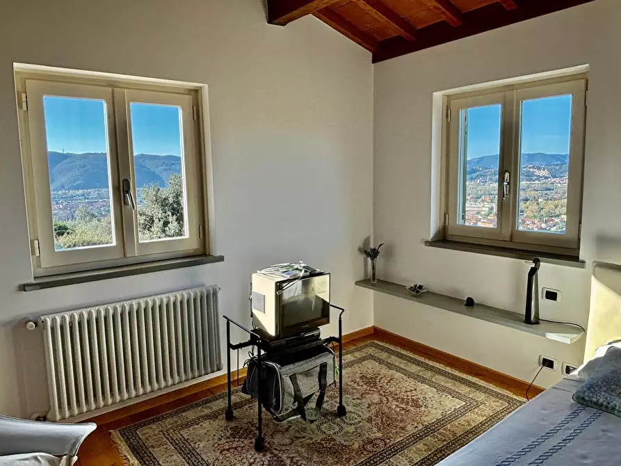 Immagine 27 di Villa in vendita  a Sarzana