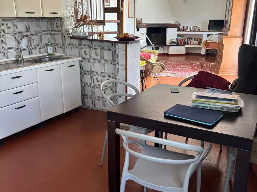 Immagine 13 di Casa indipendente in vendita  a La Spezia